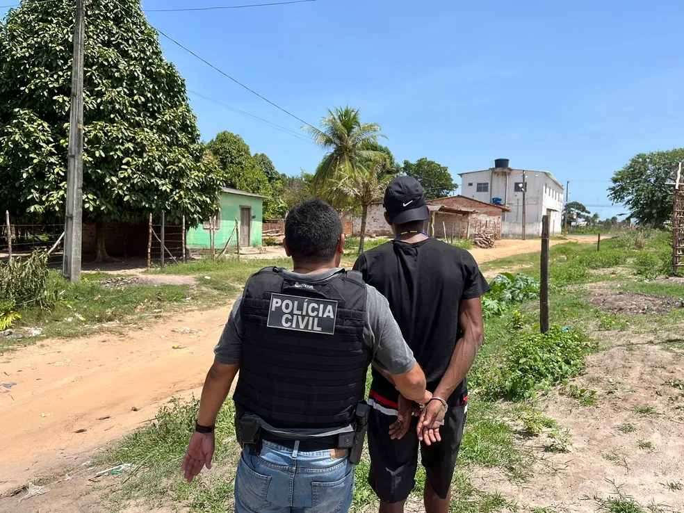 Suspeito foi preso no bairro Iguaíba, em Paço do Lumiar, na Região Metropolitana de São Luís. — Foto: Divulgação / Polícia Civil do Maranhão