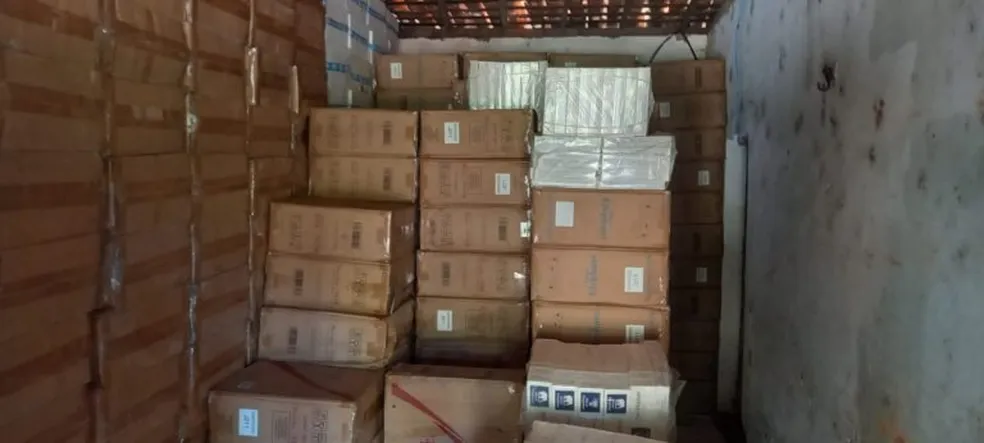 Polícia apreende mais de 2 mil caixas de cigarros contrabandeados em Timon — Foto: Divulgação/Polícia Civil do Maranhão